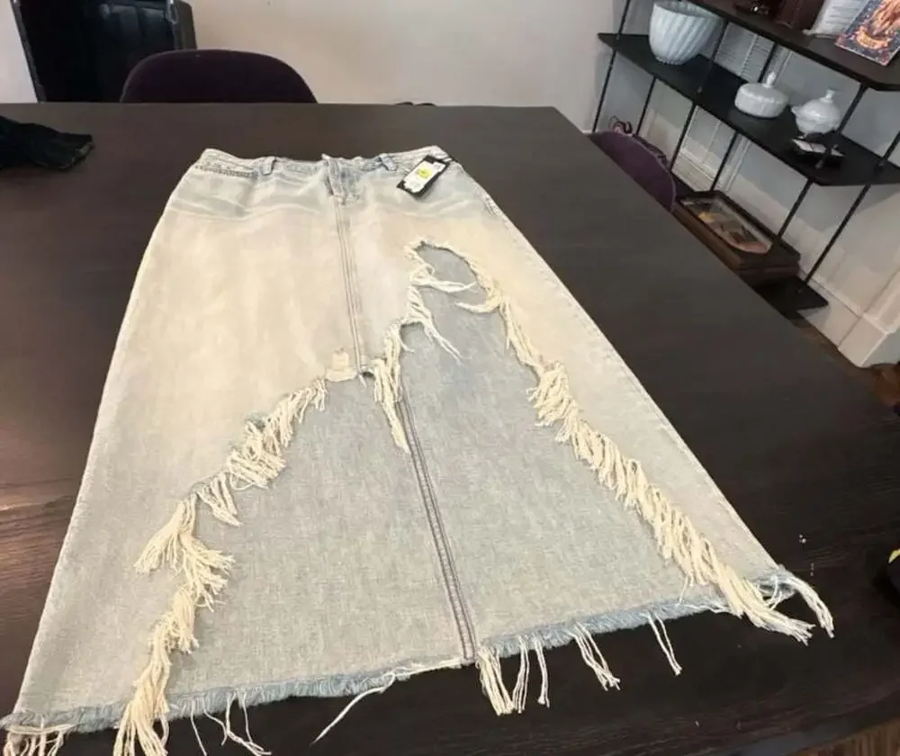 7 For All Mankind Raw-Edge Denim Midi Skirt size 30 new w/ defects